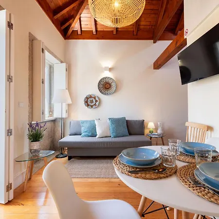 Bmyguest - Almada Loft *